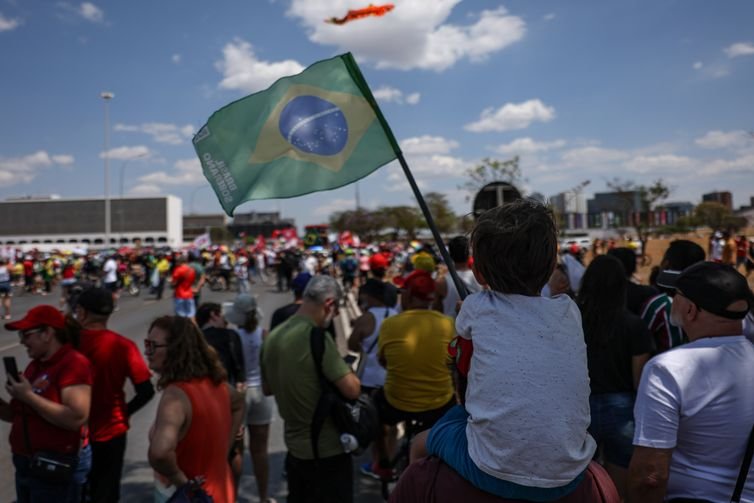 Marcelo Camargo/Agência Brasil Brasília (DF), 21/09/2025 -Organizações e movimentos sociais realizam atos contra o projeto de Anista aos golpistas de 8/1 e a PEC da Blindagem, que busca dar ao congresso a prerrogativa de autorizar abertura de processos contra parlamentares.  Foto: Marcelo Camargo/Agência Brasil