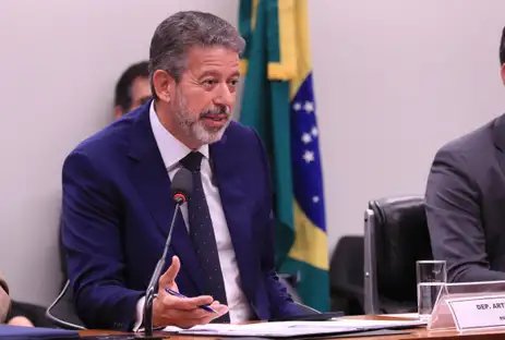 Lula Marques/Agência Brasil Brasília (DF), 16/07/2025  - A comissão especial da Câmara dos Deputados criada para analisar o projeto que altera a legislação do Imposto de Renda (PL 1087/25), durante reunião que votou o parecer do relator, deputado Arthur Lira (PP-AL).  Foto: Lula Marques/Agência Brasil