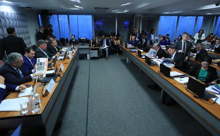 Lula Marques/ Agência Braasil. Brasília - 29/09/2025 - Reunião da Comissão Parlamentar Mista de Inquérito (CPMI) do INSS para tomar depoimentos do Carlos Roberto Ferreira Lopes, presidente da Confederação Nacional dos Agricultores Familiares e Empreendedores Familiares Rurais (Conafer). Foto: Lula Marques/ Agência Brasil.