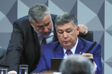 Brasília - 27/11/2025 - Reunião da Comissão Parlamentar Mista de Inquérito (CPMI) do INSS  para tomar depoimentos do ex-procurador-geral do Instituto Nacional do Seguro Social (INSS) Virgílio Antônio Ribeiro de Oliveira Filho.  Foto: Lula Marques/ Agência Brasil.