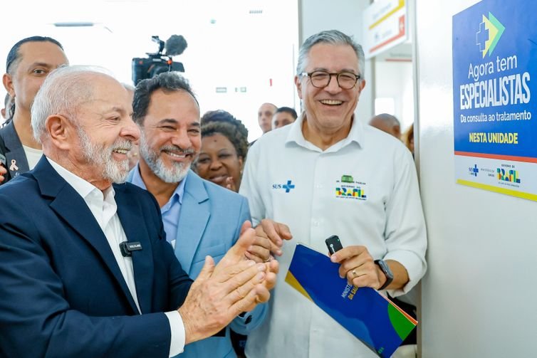 Presidente da República, Luiz Inácio Lula da Silva, durante visita e cerimônia de inauguração do Centro de Radioterapia do Hospital Nossa Senhora das Dores. Avenida João Soares Silva, Itabira (MG)

Foto: Ricardo Stuckert / PR