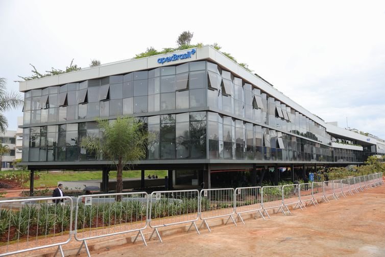 Brasília, (DF), 15/12/2025 – Presidente Luiz Inácio Lula da Silva participa da inauguração da nova sede da ApexBrasil e ato alusivo à abertura de 500 novos mercados para a exportação de produtos agropecuários.
Foto: Fabio Rodrigues-Pozzebom/ Agência Brasil
