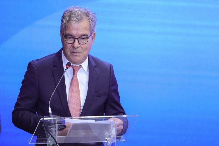 Brasília, (DF), 15/12/2025 – O presidente da APEXBrasil, Jorge Viana, participa da inauguração da nova sede da ApexBrasil e ato alusivo à abertura de 500 novos mercados para a exportação de produtos agropecuários.
Foto: Fabio Rodrigues-Pozzebom/ Agência Brasil