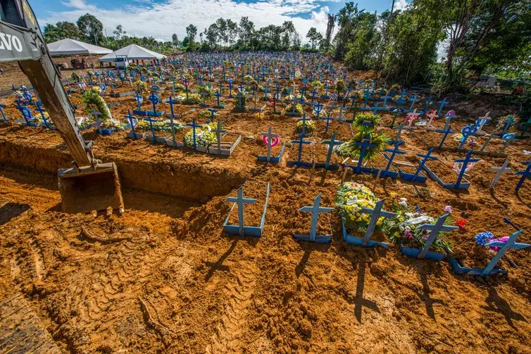 Alex Pazuello/Semcom/Arquivo Manaus (AM) 28/05/2024 - ATENÇÃO foto feita em 15.05.20 - Cemitério Público Nossa Senhora Aparecida.
Foto: Alex Pazuello/Semcom/Arquivo