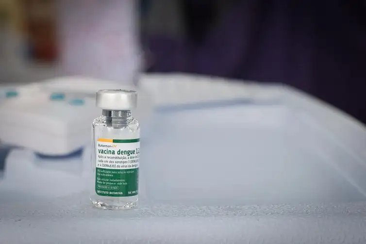 Botucatu (SP), 18/01/2026 - O ministro da Saúde, Alexandre Padilha, iniciou a vacinação contra a dengue com a primeira vacina 100% nacional, de dose única, desenvolvida pelo Instituto Butantan. Foto: Walterson Rosa/MS