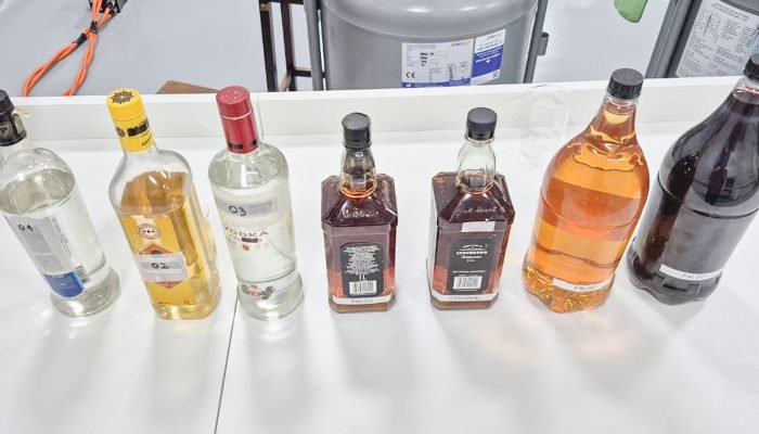 1759960979_pesquisas_de_universidades_publicas_promovem_deteccao_de_metanol02.jpg © UFPR/Divulgação