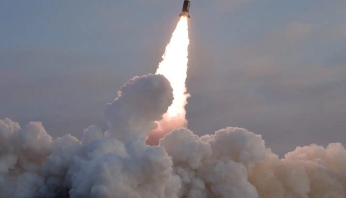 2022-01-24t065904z_1330463954_rc291s9hwu4z_rtrmadp_3_northkorea-missiles.jpg © KCNA/Direitos reservados