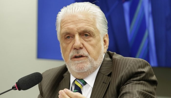 O senador Jacques Wagner (PT-BA) nega ligação com fraudes do Banco Pleno (Foto: Gustavo Bezerra...