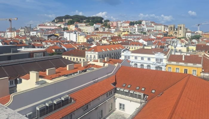 Apesar do aumento das restrições para a imigração, os brasileiros também continuam investind...