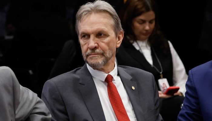 Deputado Pedro Uczai, líder do PT na Câmara, é o autor da proposta que busca enfraquecer a aut...