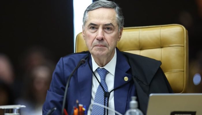 barroso-2 O ministro Luis Roberto Barroso anunciou sua saída antecipada do Supremo tribunal Federal. (Foto...
