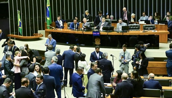 Sessão do Congresso em novembro que impôs derrota a Lula derrubando vetos no licenciamento ambi...