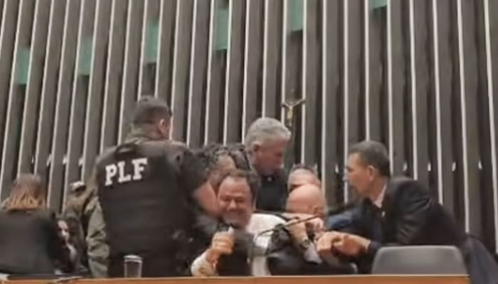 © Frame Deputado Glauber Braga/Facebook