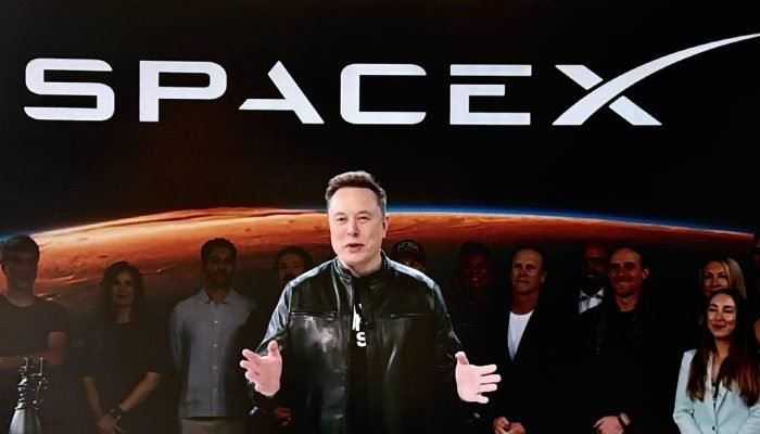 Vídeo publicado na conta oficial da Nasdaq mostra Elon Musk falando durante a oferta pública in...