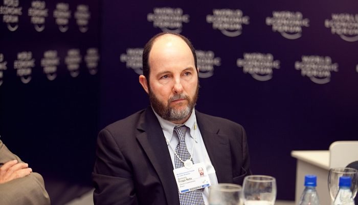 Armínio Fraga, ex-presidente do Banco Central do Brasil (em imagem de 2009), vai chefiar grupo d...