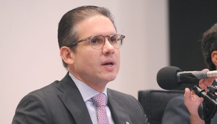 Presidente da Câmara diz que discussão ouvirá sociedade e setores produtivos sobre benefícios...