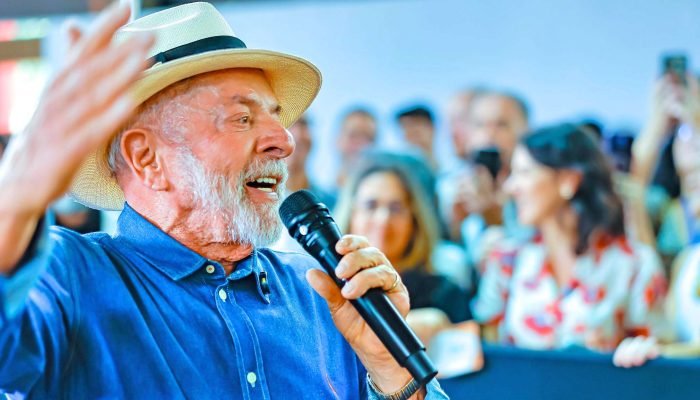 O presidente Luiz Inácio Lula da Silva durante discurso: medidas emergenciais e subsídios ao di...