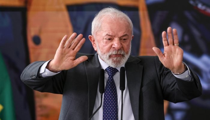 Relatório aponta necessidade de R$ 313,5 bilhões em operações de crédito no Orçamento de 20...