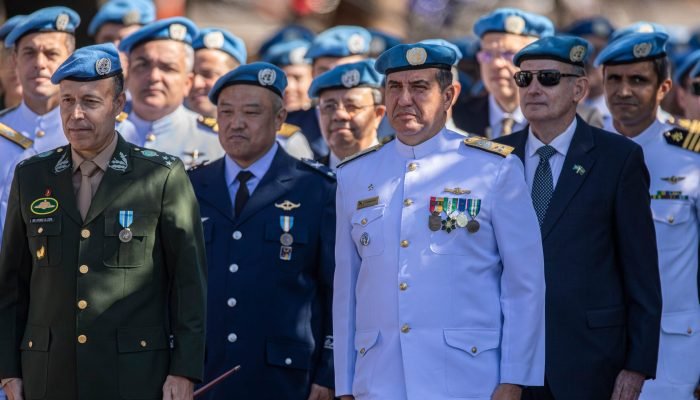 Após mudanças tímidas em 2019, cresce a pressão para que uma nova reforma enfrente o déficit...