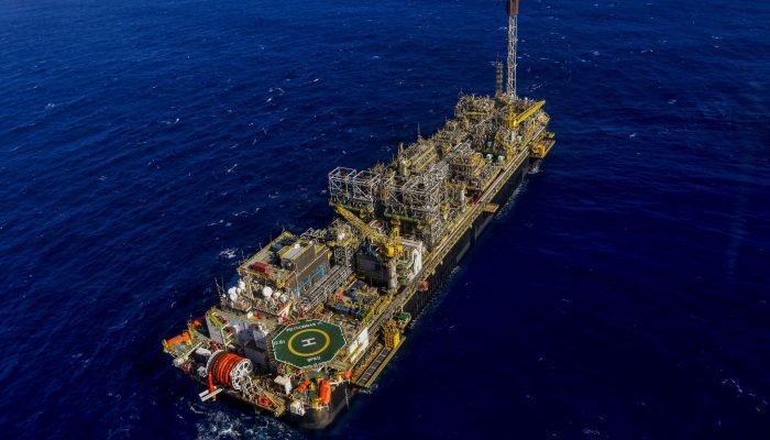 Presidente do TRF2 atendeu ao pedido da União. Na imagem: navio-plataforma P-71, no campo de Ita...