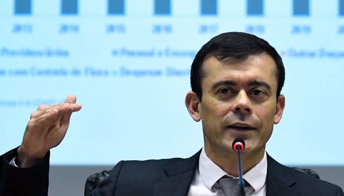 Secretário Ceron afirma que atual patamar de preço ainda é suportável pela economia brasileir...