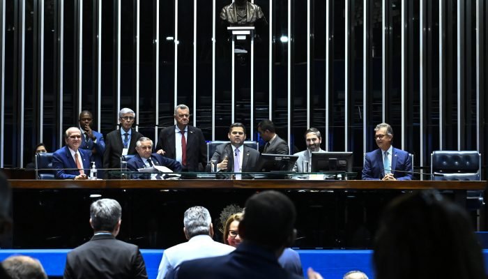 senado-investimento-forcas-armadas-1 57 votos a 4, Senado aprovou projeto que garante R$ 5 bilhões por ano, fora do limite de gastos ...