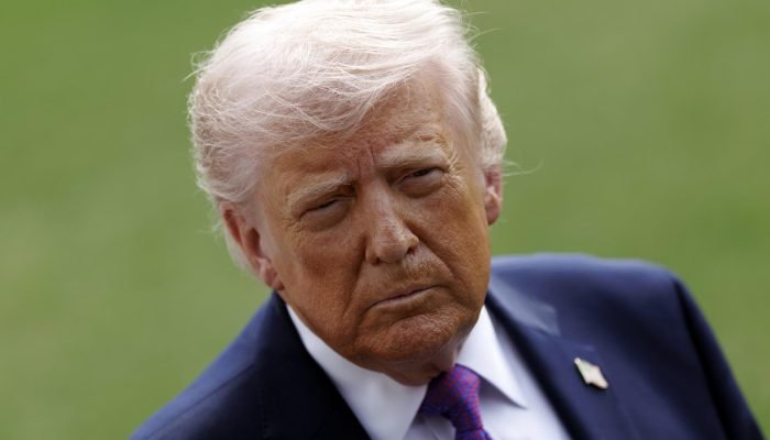 O presidente Donald Trump diz estar negociando com figura "importante" do Irã e descartou que se...